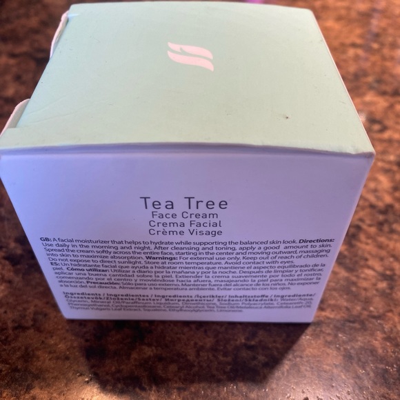 Farmasi Dr C Tuna Face Cream - Picture 3 of 5